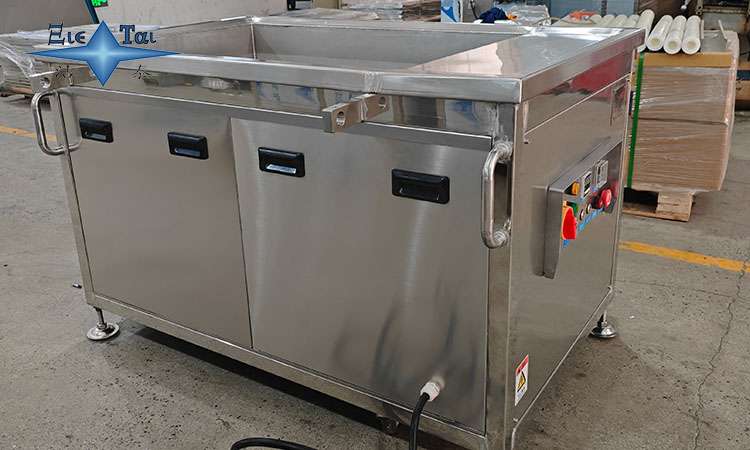 超聲波清洗機中的藍色水：成分、用途及作用原理解析